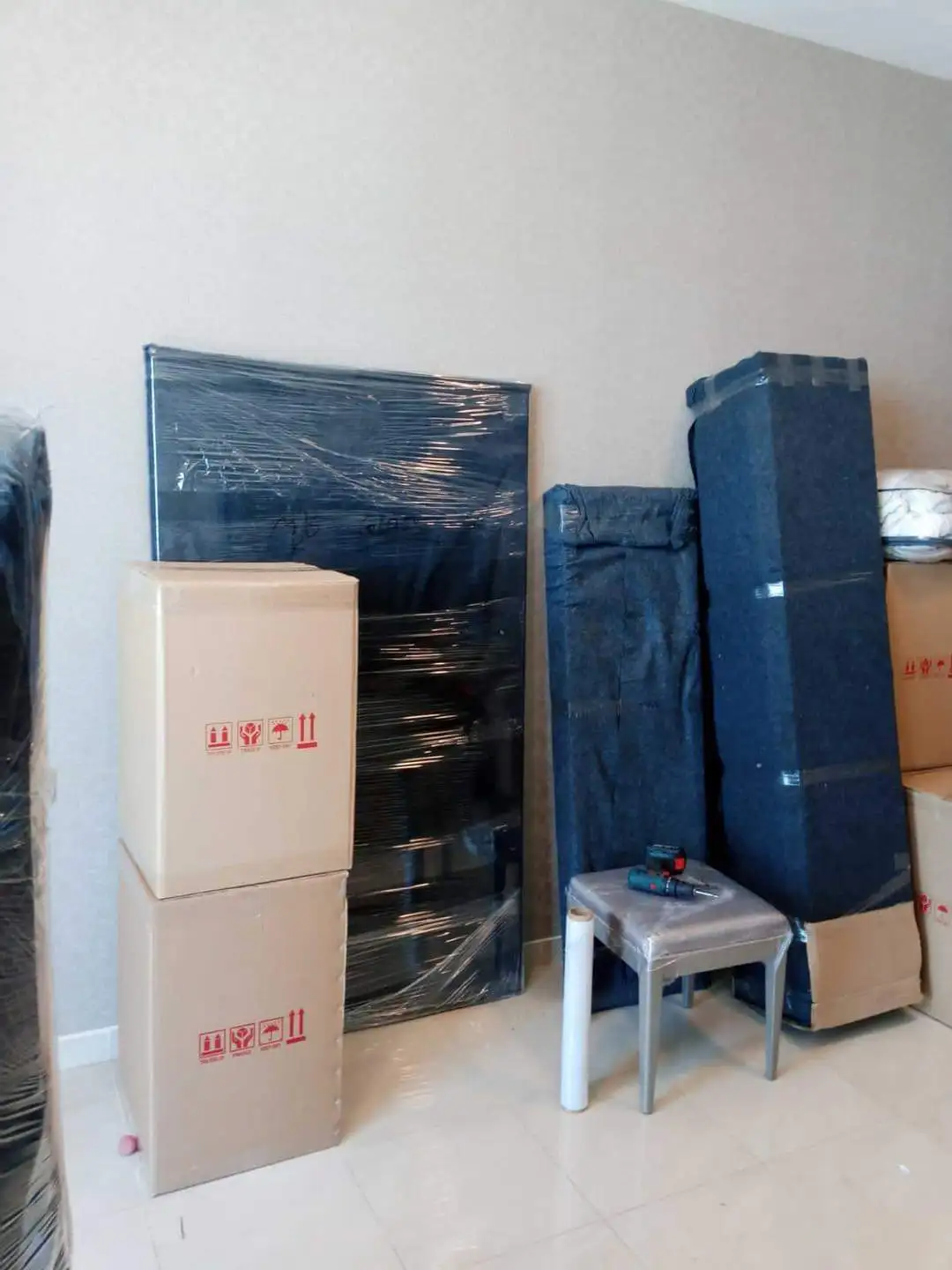Moving service in Al Yarmook, Sharjah - Image 3